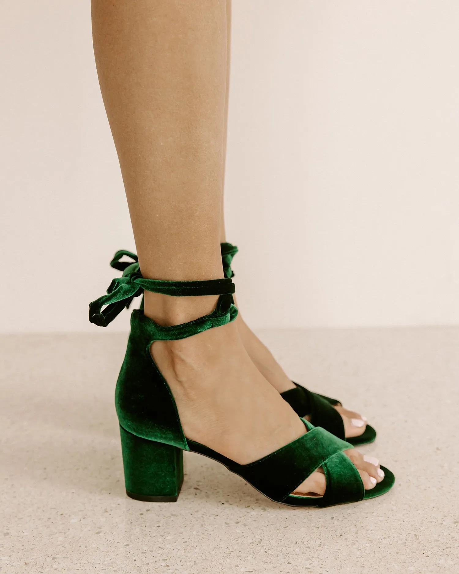 PASSION - EMERALD WEDDING SHOES LOW BLOCK HEEL