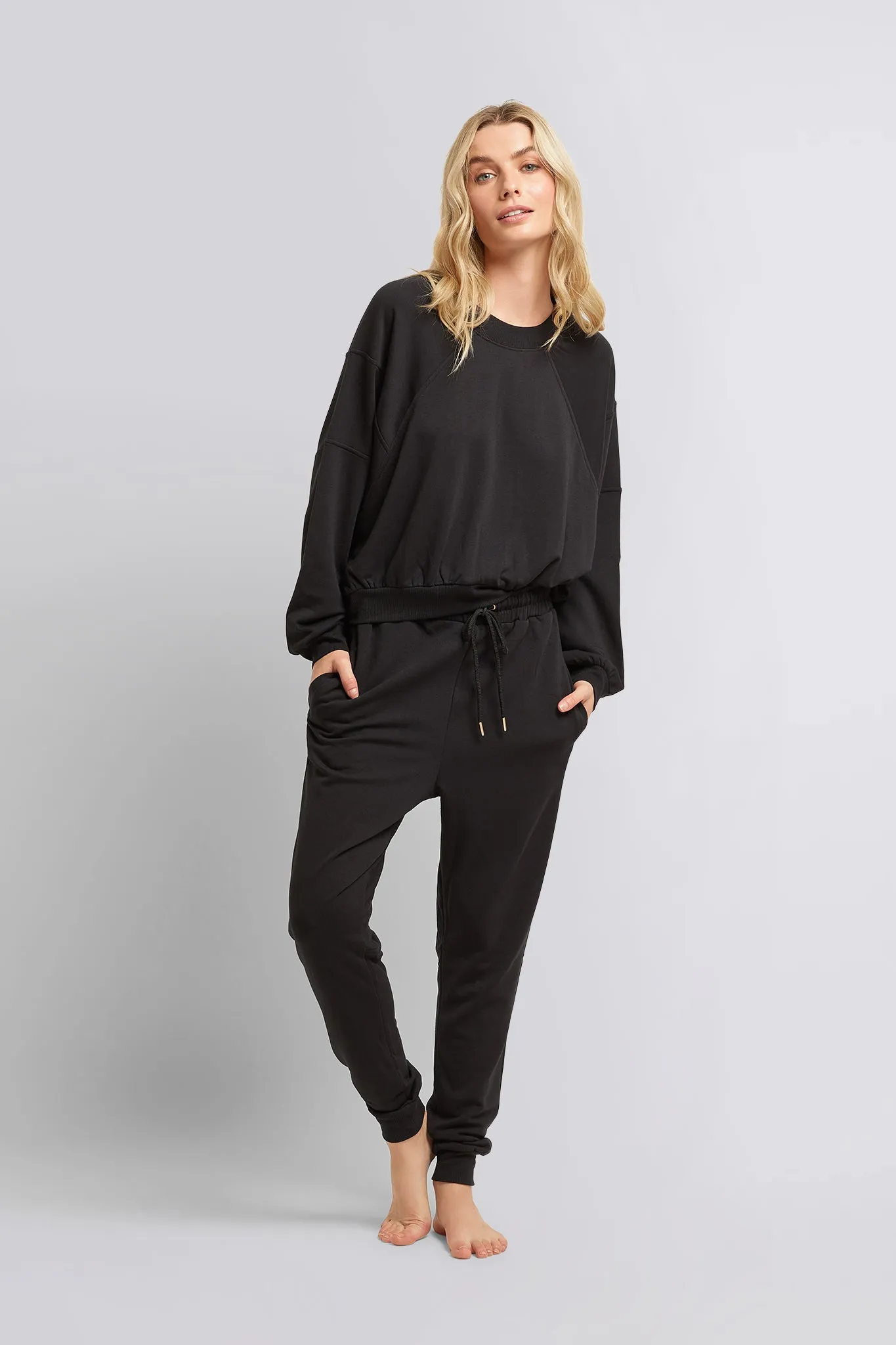 Signature Jumper - Black